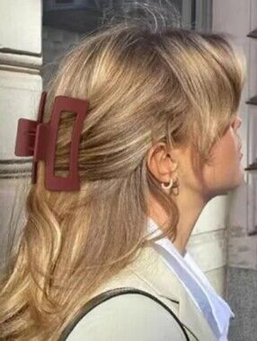 3 FOR $15  💕 Strong Hold Claw Clip Fashionable Hair Accessories